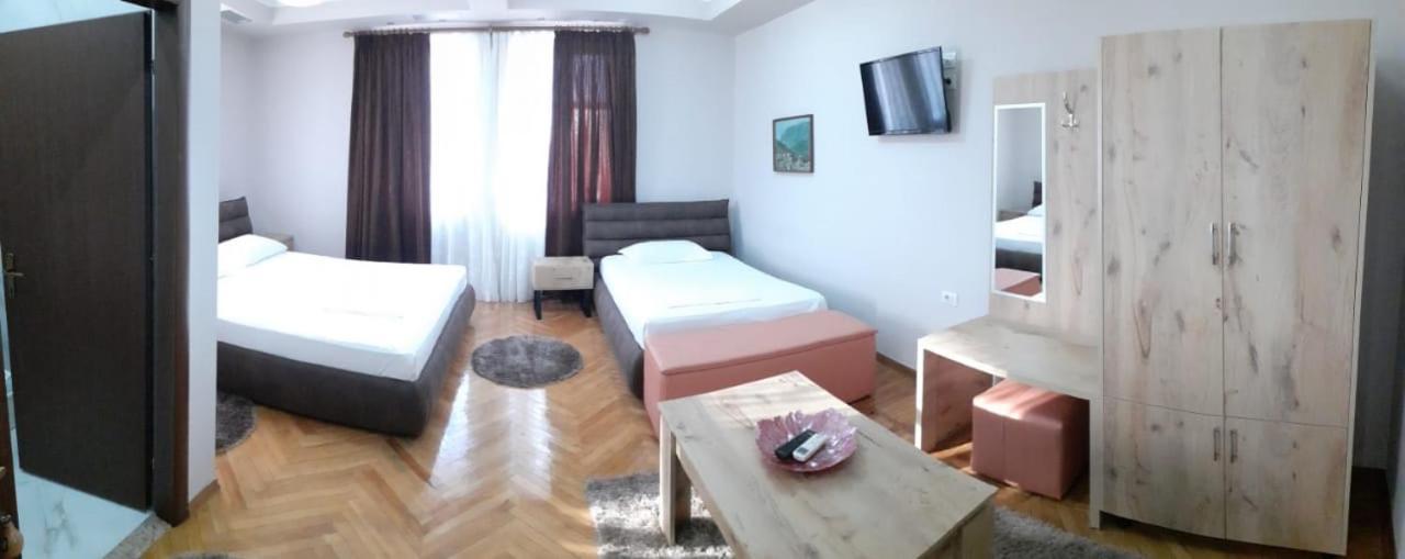 Hotel Permeti Exteriör bild